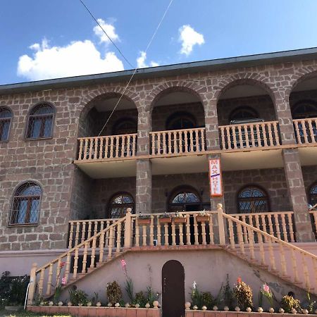 Max Hotel Gogi Alibegashvili Stepantsminda Exterior photo